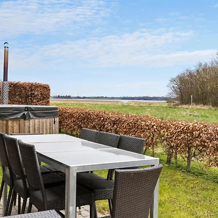 3 Bedroom Cozy In Vakantiehuis Skibby